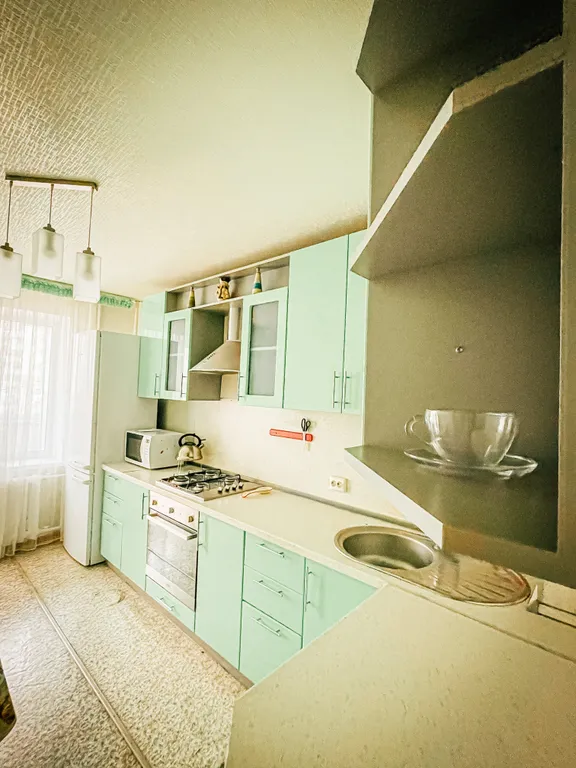 Квартира трёхкомнатная на улице Ватутина, 75 м², Сызрань — фото 14