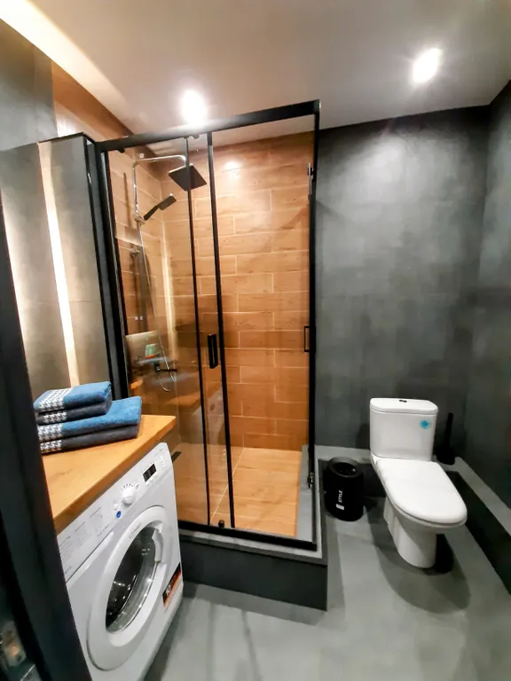 Квартира двухкомнатная на улице Тапиоле, 45 м², Петрозаводск — ванная комната, фото 2