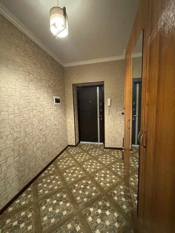 Квартира двухкомнатная на улице Октябрьской, 68 м², Ессентуки — фото 2