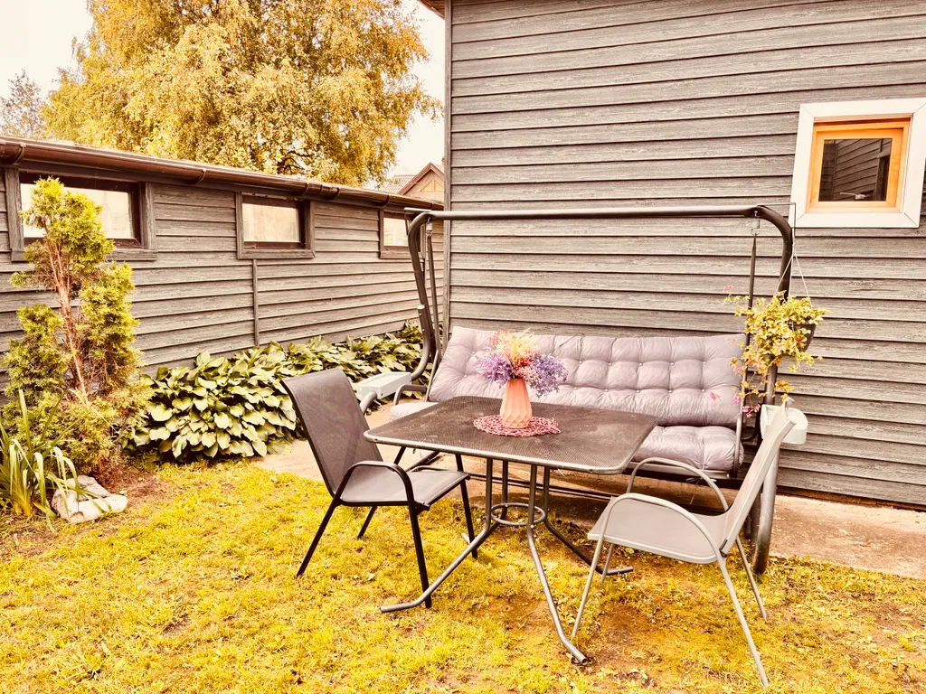 Дом 6-местный на улице Революционной, 55 м², Петрозаводск — двор, фото 3