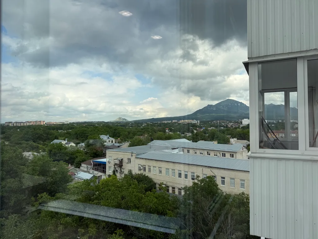 Квартира однокомнатная на улице Булгакова, 45 м², Пятигорск — вид из окна, фото 3