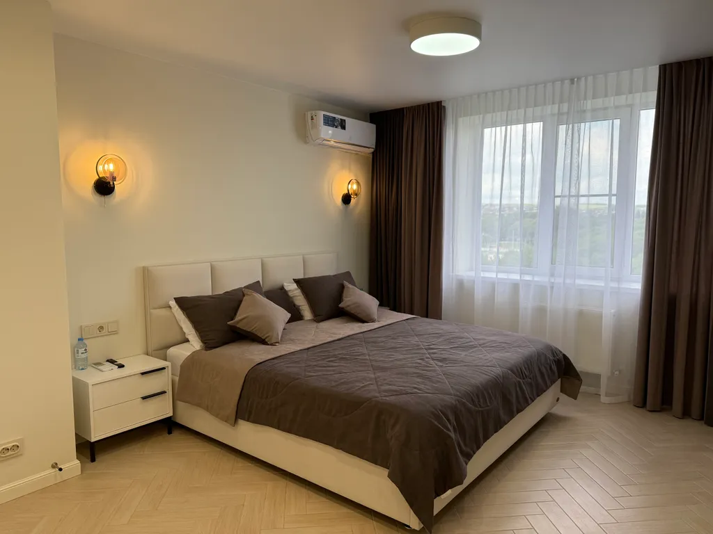 Квартира однокомнатная на улице Булгакова, 45 м², Пятигорск — спальня, фото 2