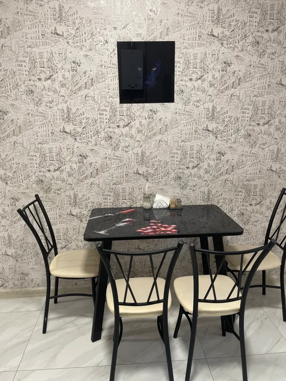Квартира двухкомнатная на проспекте Карла Маркса, 58 м², Каменск-Шахтинский — кухня, фото 3