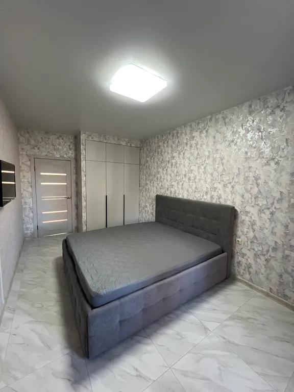 Квартира двухкомнатная на проспекте Карла Маркса, 58 м², Каменск-Шахтинский — спальня, фото 5
