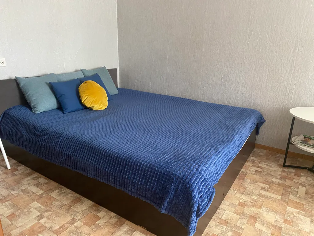 Квартира однокомнатная на улице Большой Октябрьской, 31 м², Ярославль — спальня, фото 4