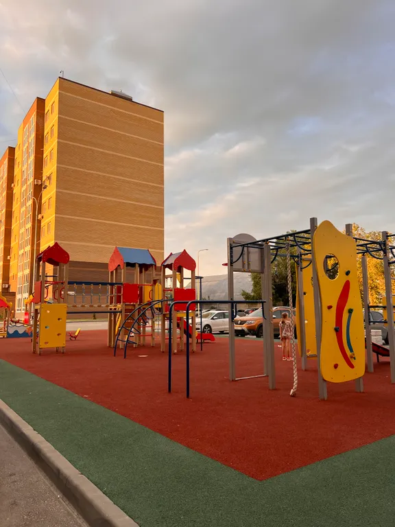 Квартира однокомнатная в посёлке Ангарском, 40 м², Волгоград — двор
