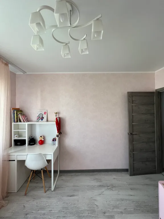 Квартира трёхкомнатная в Ленинградском, 63 м², Калининград — фото 14