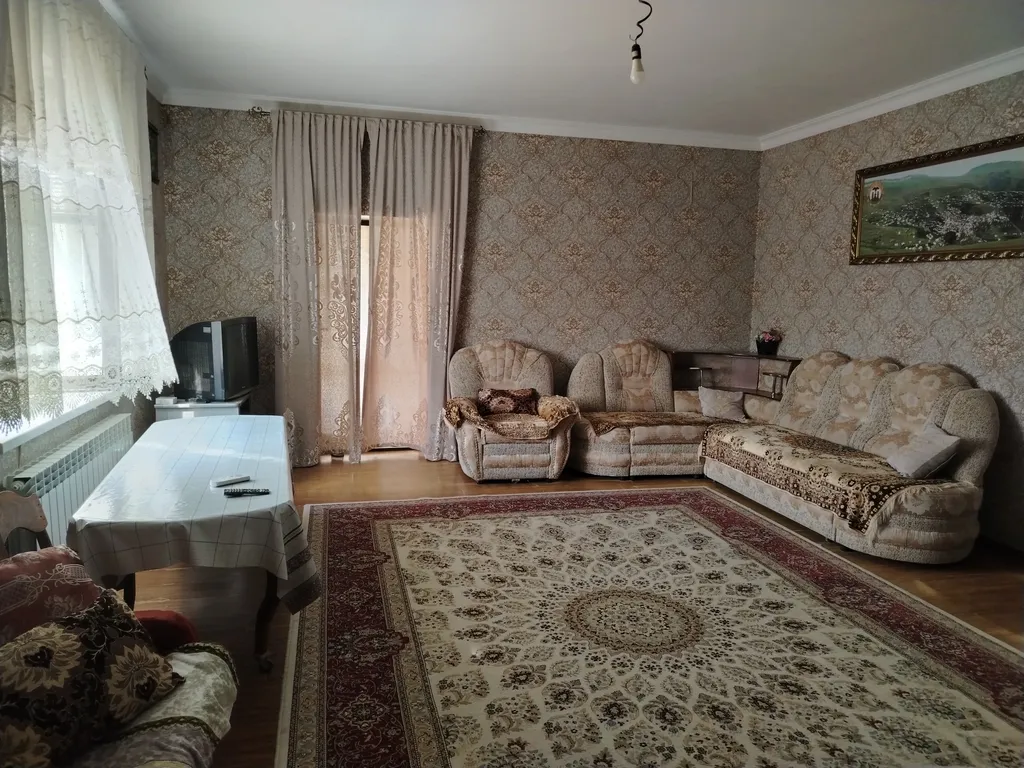 Дом с видом на город