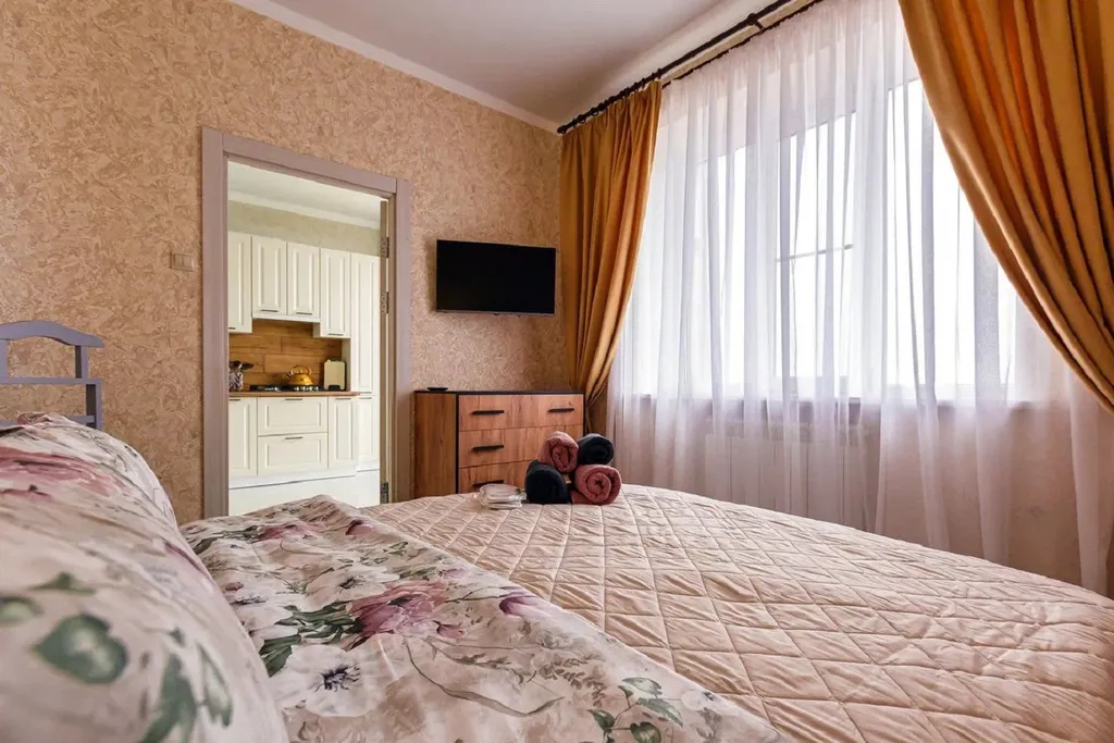 Квартира двухкомнатная на улице Нелюбина, 50 м², Ессентуки — спальня, фото 2