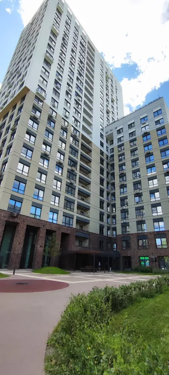 Квартира однокомнатная на улице Московском Тракте, 40 м², Тюмень — двор, фото 7