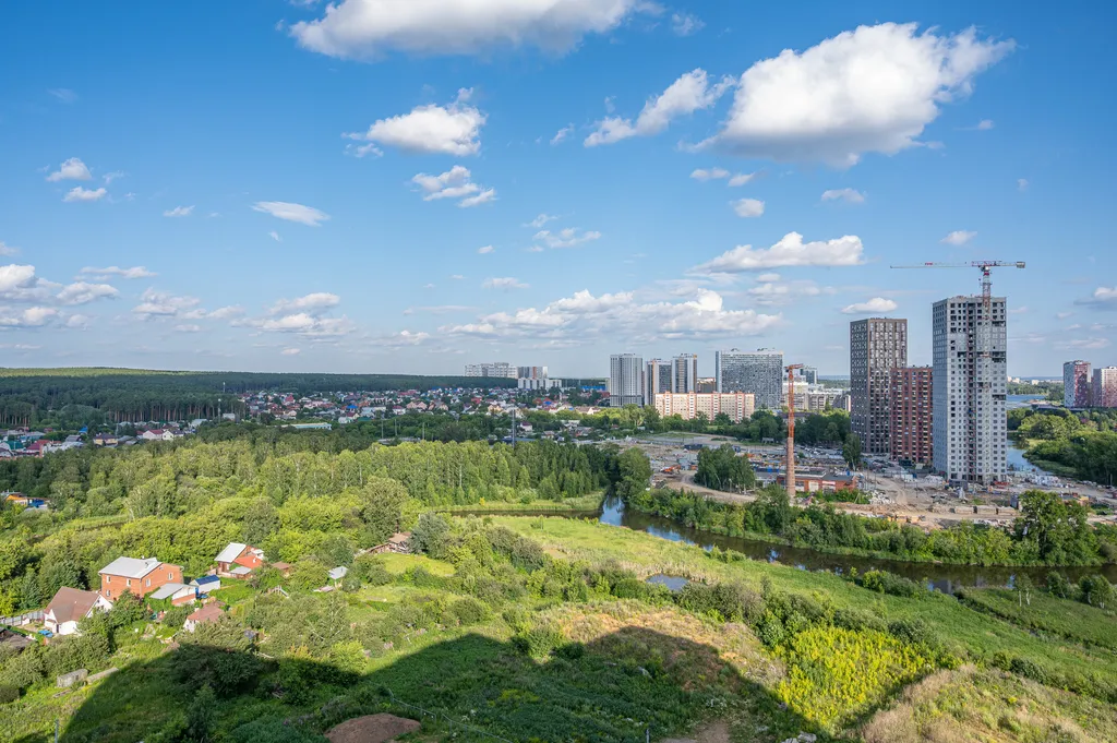 Студия однокомнатная в Чкаловском, 30 м², Екатеринбург — вид из окна, фото 3