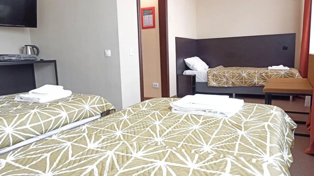 Трёхместный номер стандарт — SMART HOTEL Челябинск, фото 4 из 5