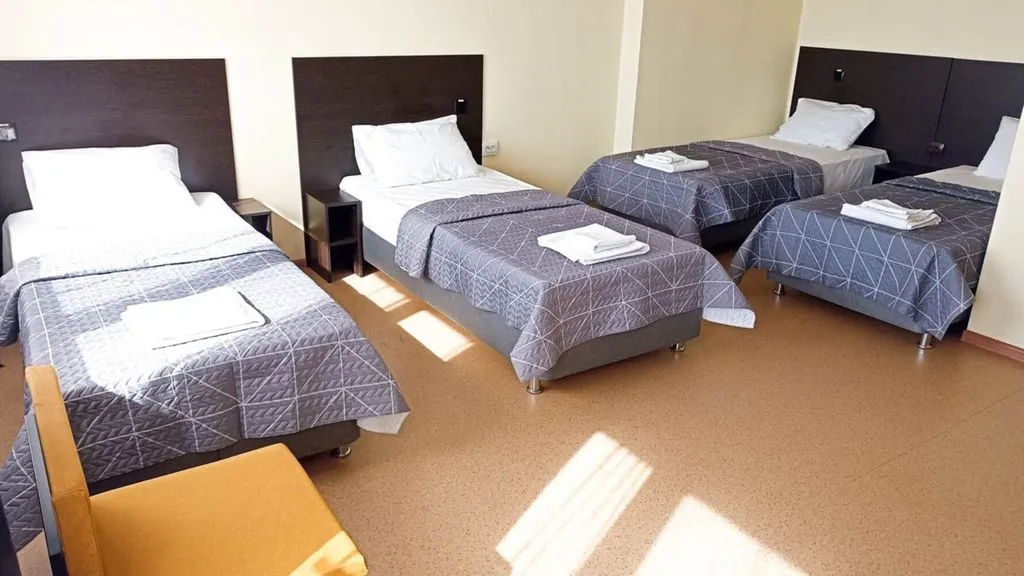 Четырёхместный номер стандарт — SMART HOTEL Челябинск, фото 1 из 5