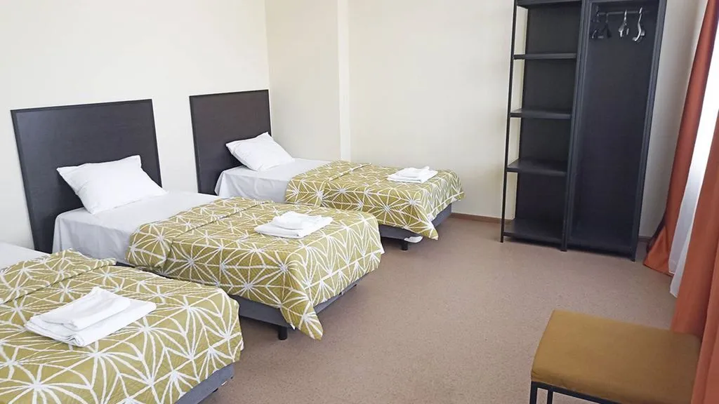 Многоместный смешанный номер стандарт 5-ти местный — SMART HOTEL Челябинск, фото 1 из 5