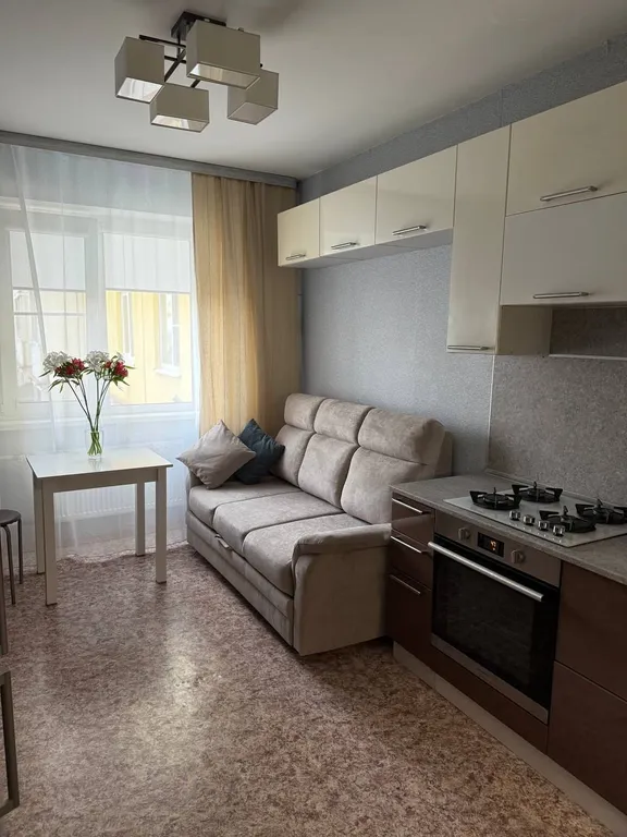 Квартира двухкомнатная на улице Большой Московской, 55 м², Великий Новгород — фото 6