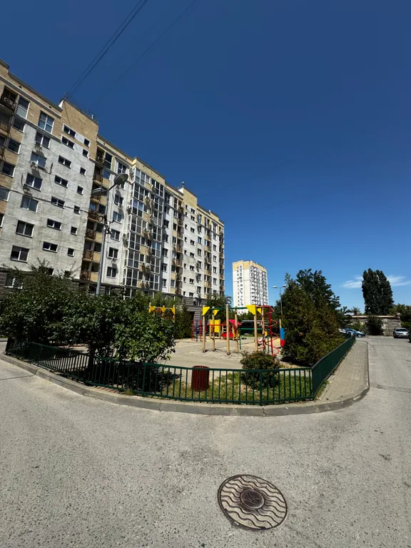 Студия однокомнатная в Советском, 30 м², Волгоград — двор, фото 2
