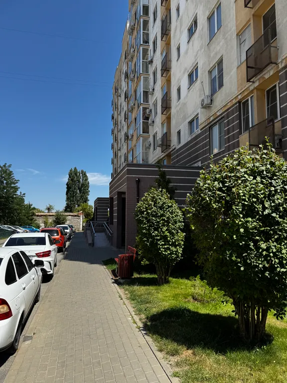 Студия однокомнатная в Советском, 30 м², Волгоград — двор, фото 3