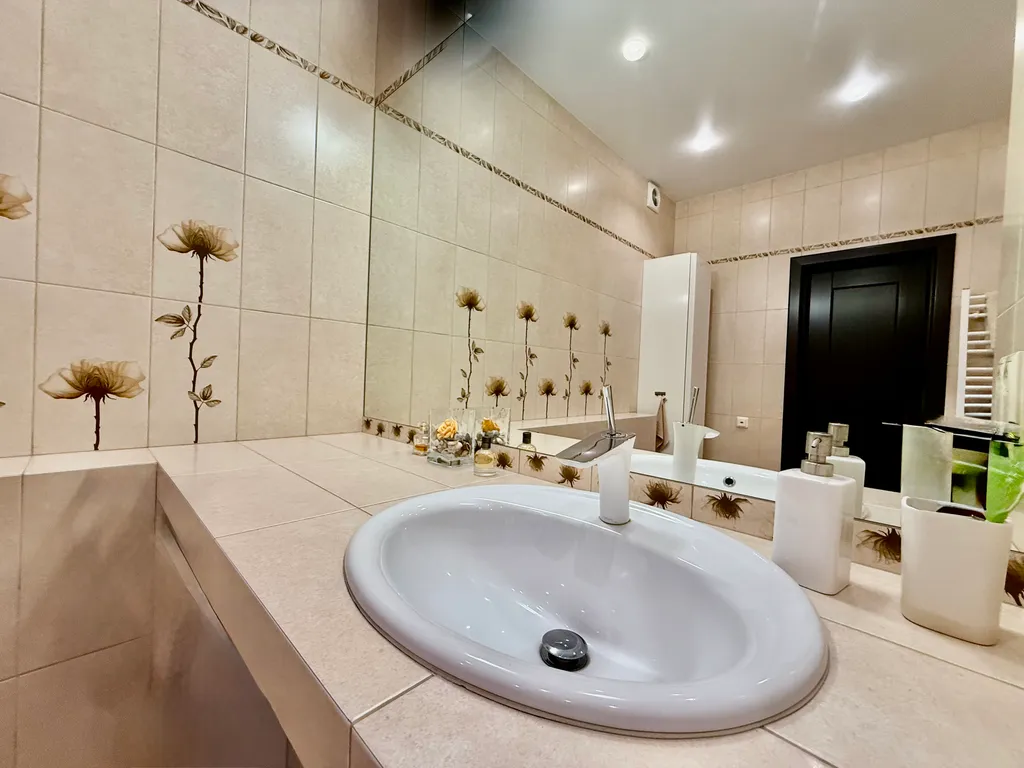 Квартира двухкомнатная на набережной Казанской, 100 м², Нижний Новгород — фото 16