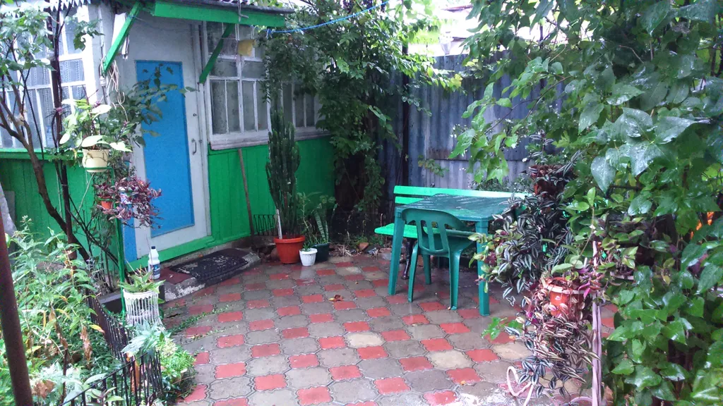 Квартира однокомнатная на улице Гоголи, 48 м², Ессентуки — двор, фото 2