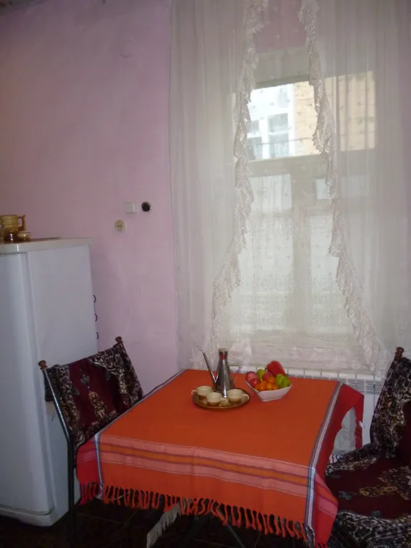 Квартира однокомнатная на улице Гоголи, 48 м², Ессентуки — кухня, фото 2