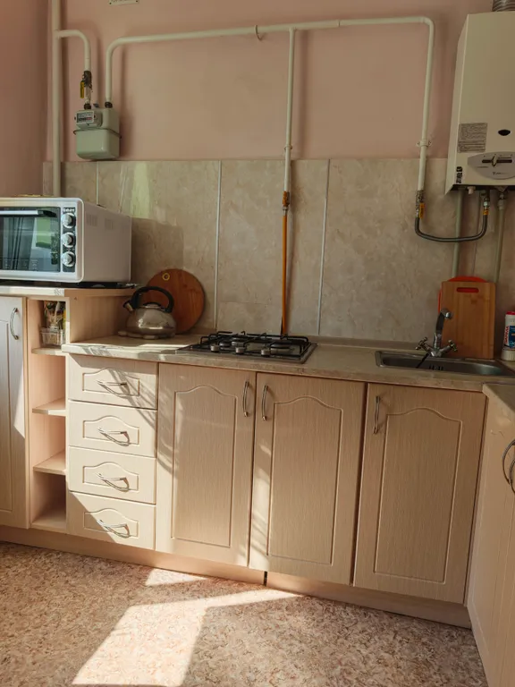 Квартира двухкомнатная в Нахимовском, 42 м², Севастополь — кухня