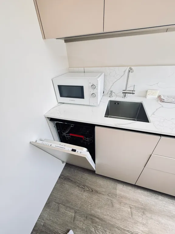 Квартира однокомнатная в Фрунзенском, 31 м², Владивосток — кухня, фото 2