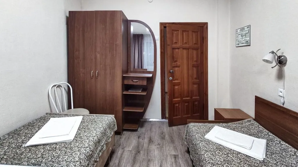 Четырёхместный номер стандарт — Smart Hotel Миасс, фото 3 из 4