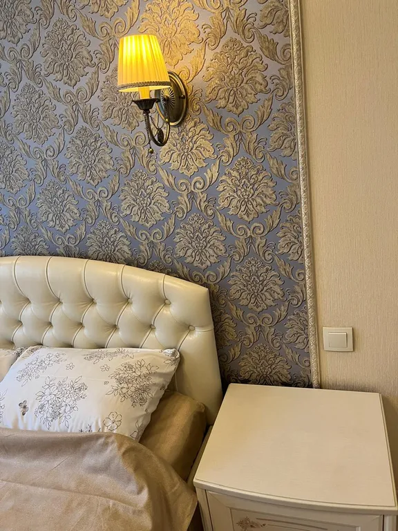 Квартира двухкомнатная на улице Народной, 53 м², Псков — спальня