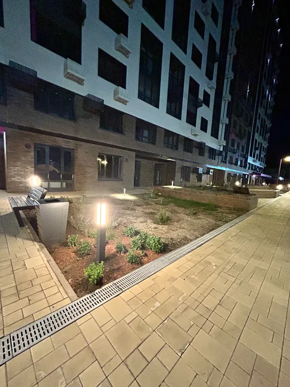 Квартира однокомнатная в Ленинском, 35 м², Иркутск — двор