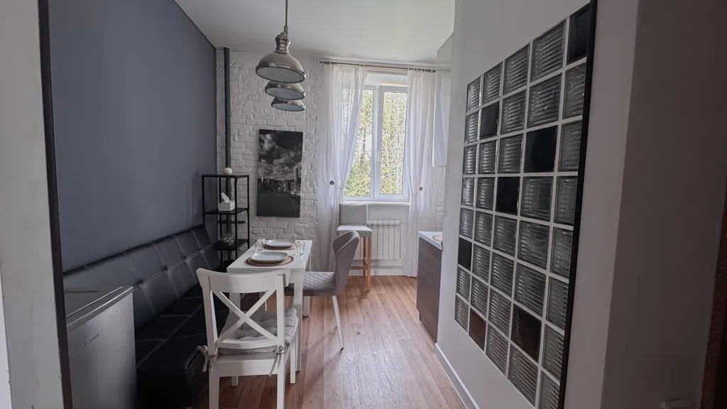 Квартира двухкомнатная на улице Ленина, 49 м², Смоленск — кухня