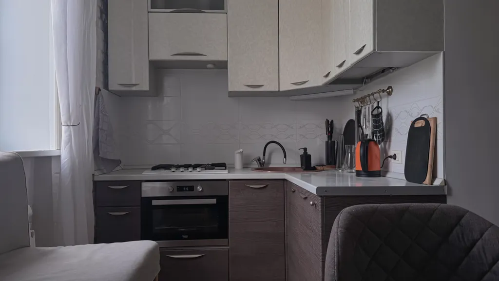 Квартира двухкомнатная на улице Ленина, 49 м², Смоленск — кухня, фото 3