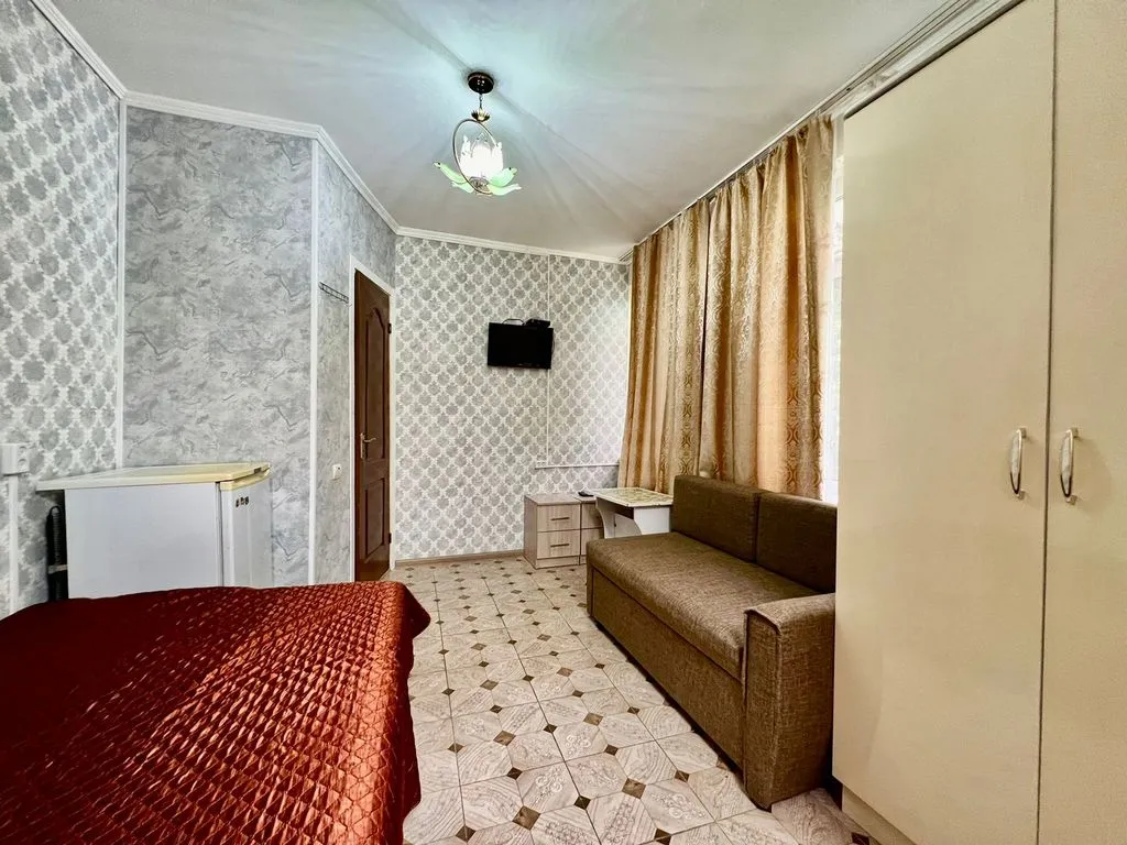 (10) Уютный номер для трёх гостей (свой санузел и душ)