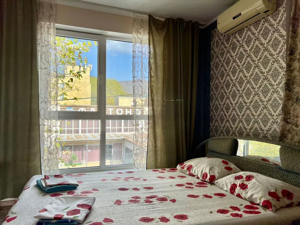 (6) Уютный номер для 1-4х гостей с видом на горы