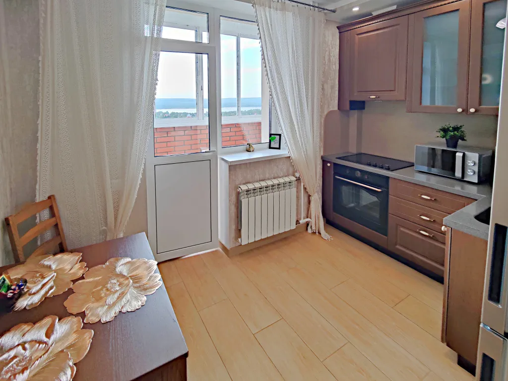 Квартира однокомнатная в Промышленном, 42 м², Самара — кухня