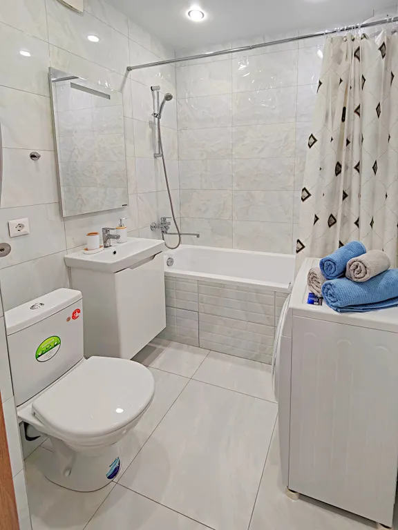 Квартира однокомнатная в Промышленном, 42 м², Самара — ванная комната