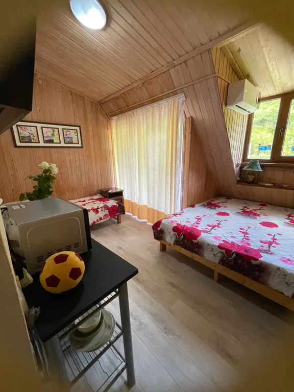 Трёхместный номер с балконом — Везунчик, фото 1 из 5