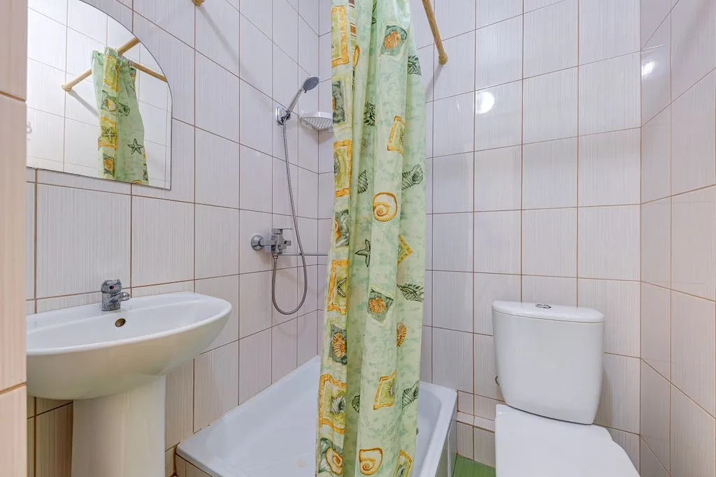 Номер в гостевом доме с бассейном в голубой бухте