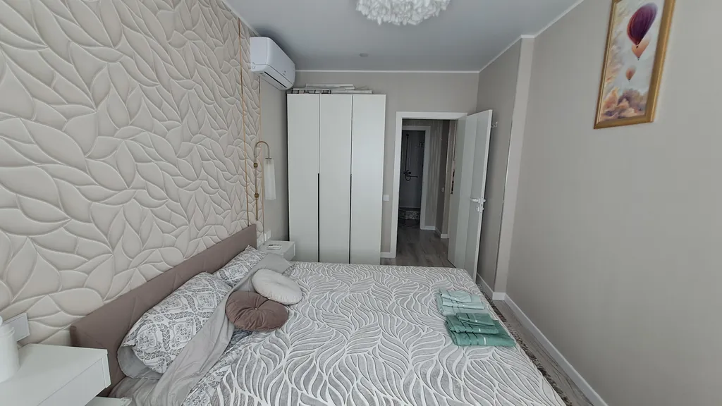 Квартира однокомнатная на улице Привокзальной, 42 м², Ростов-на-Дону — спальня, фото 9