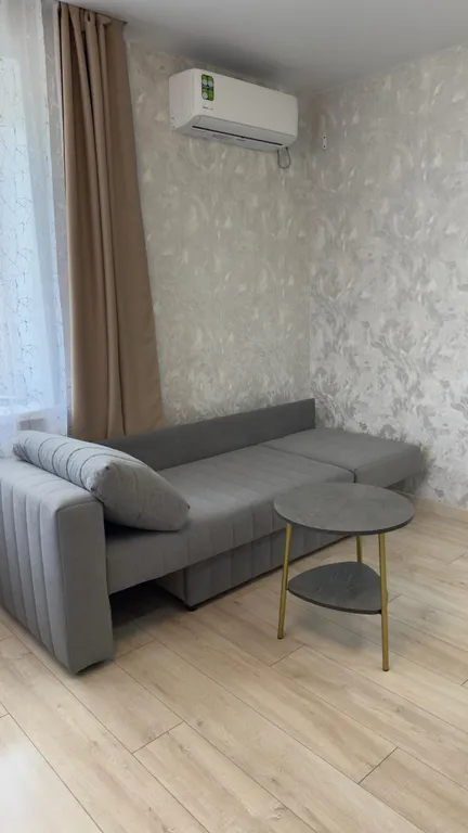 Квартира двухкомнатная на улице Чебоксарской, 60 м², Канаш — спальня, фото 3