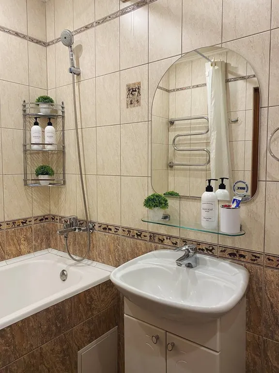 Квартира однокомнатная в Железнодорожном, 46 м², Красноярск — фото 10