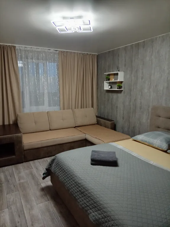 Квартира однокомнатная в Кировском, 38 м², Саратов — спальня, фото 2