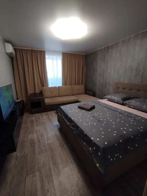 Квартира однокомнатная в Кировском, 38 м², Саратов — спальня, фото 4