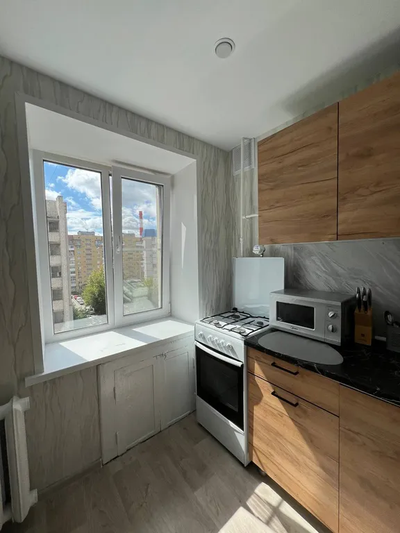 Апартаменты однокомнатные у Горьковской, в Кузнечихе, 35 м², Нижний Новгород — кухня, фото 3