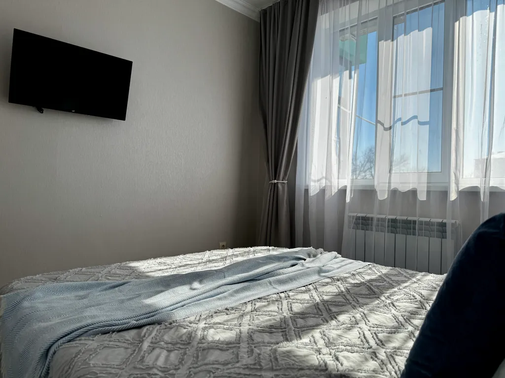 Уютная 2х комнатная квартира 
Рядом с ледовой ареной