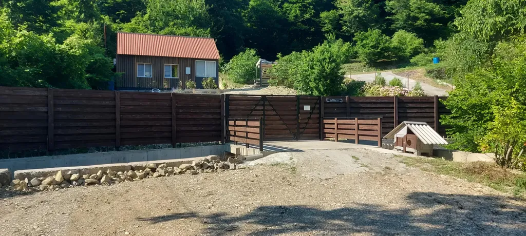 Дом 4-местный на улице Ленина, 50 м², Лермонтово — двор, фото 8