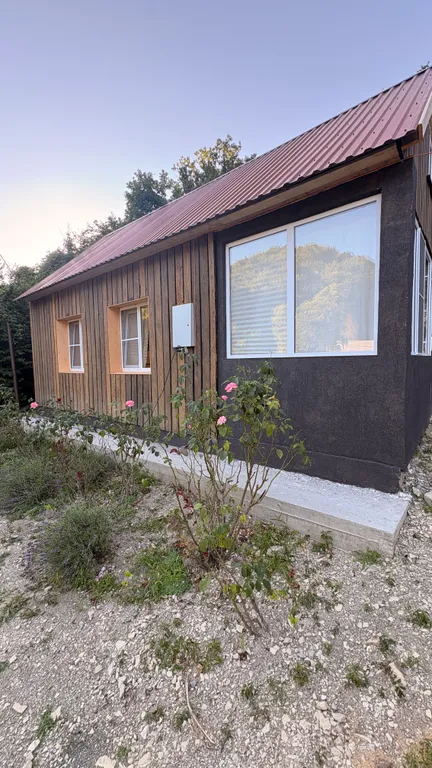 Дом 4-местный на улице Ленина, 50 м², Лермонтово — двор, фото 11