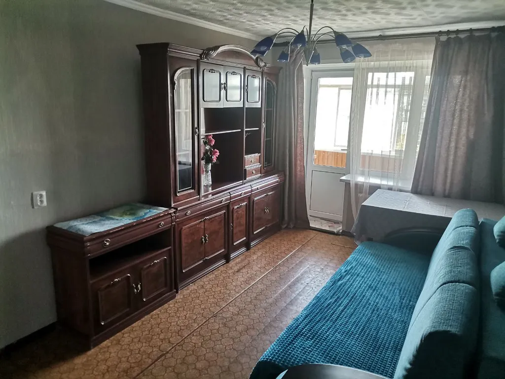 Квартира двухкомнатная на улице Республики, 54 м², Тюмень — фото 23