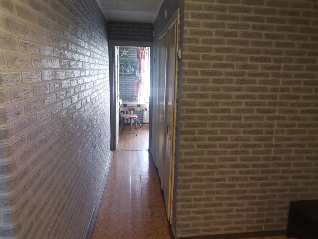Квартира двухкомнатная на улице Республики, 54 м², Тюмень — фото 18