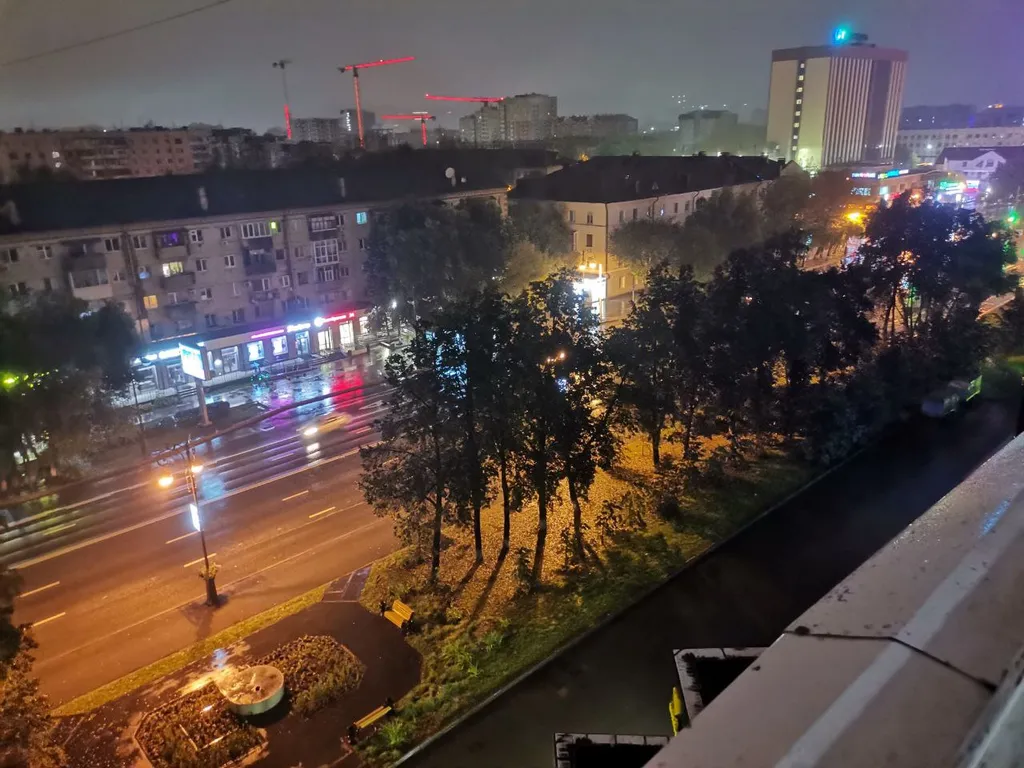 Квартира двухкомнатная на улице Республики, 54 м², Тюмень — фото 21
