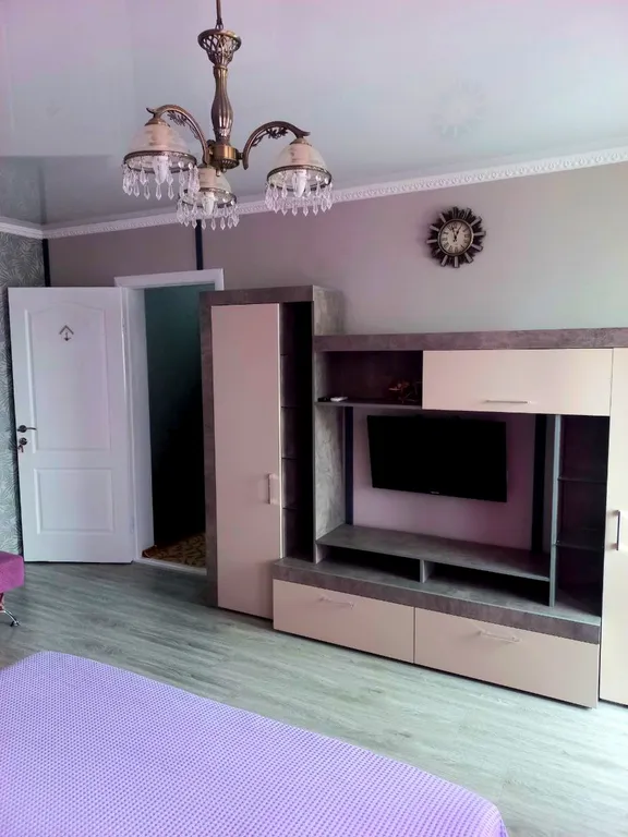 Уютная комната-люкс с балконом в частном доме